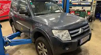 Mitsubishi Pajero VAN MT 3,2 DI-D Invite