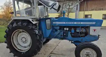 Ford County Super Six 1124
