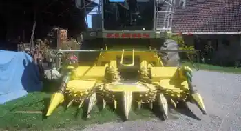 Maisgebiss Kemper Champion 330 JD 6