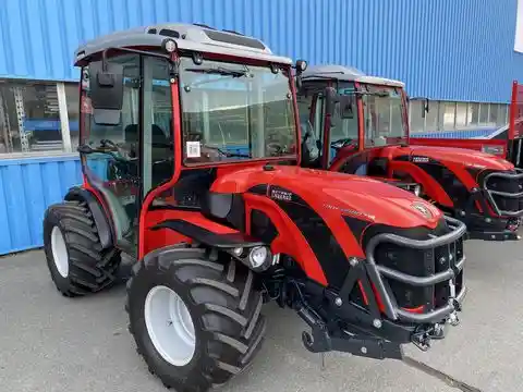 Antonio Carraro Tony 8900 TTR