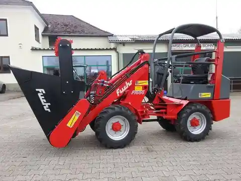 Dominator Fuchs Einfütterschaufel für Hoftrac und Frontlad