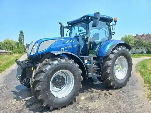 New Holland T7.270 Auto Command SideWinder II (Stage V)