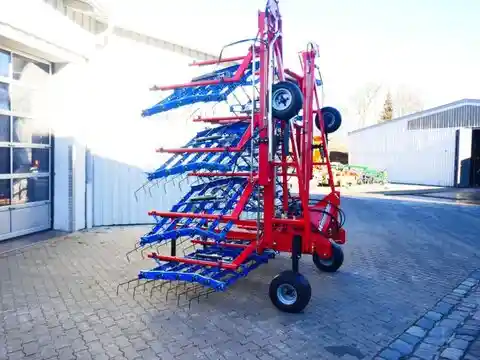 Hatzenbichler Original-Striegel 12m mit hydr. Zinkenverstellun