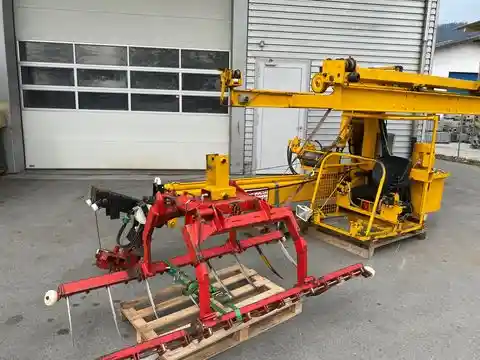 Sonstige Schläpfer 8400