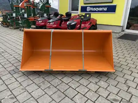 Hauer LGS-L2000 mit Euroaufnahme 