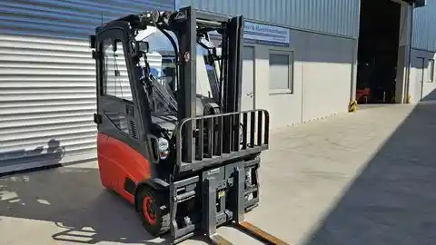 Linde Vollfreihub, Kabine, Zinkenverstellgerät, Top Zu