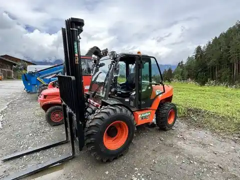 Ausa C 351 HX4