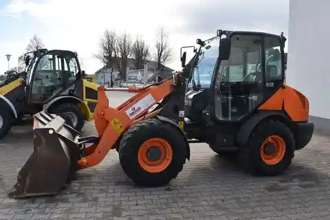 Komatsu WA70-7 mit Straßenzulassung