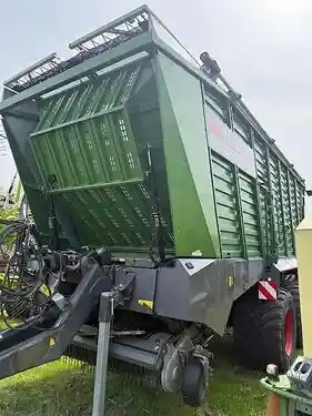 Fendt Tigo 75 VR mit 800-er Bereifung, Laderaumabdecku