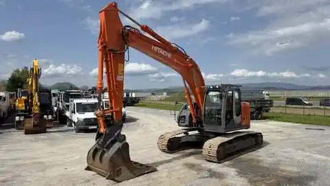 Hitachi ZX225USLC-3 - 2009 YEAR - 15495 HOURS