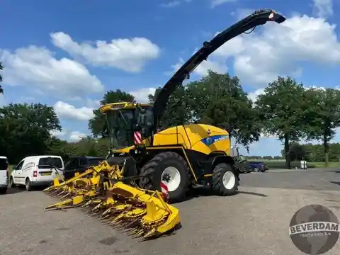 New Holland FR 9090