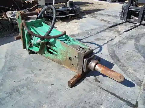 Montabert  M