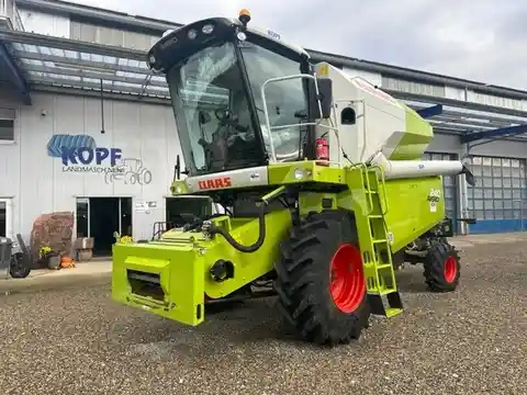 CLAAS Avero 240 Bj 21 117 Motorstd. / 71 Trommelstd.