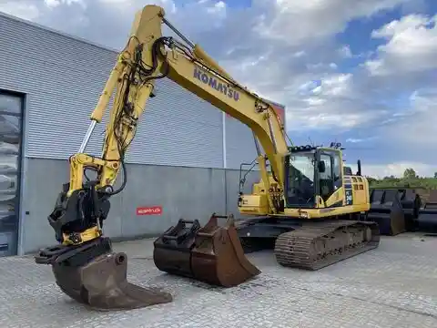 Komatsu PC240LC-11