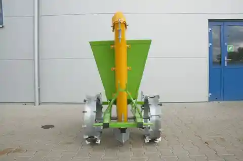 Sonstige Kartoffelpflanzmaschine / potato planter 