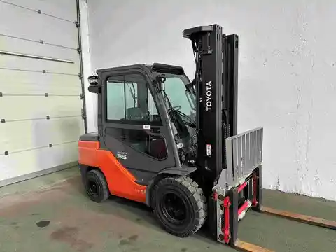 Toyota 52-8FDJF35 - NEUWERTIG !!! - TRIPLEX 4,7 m !!!