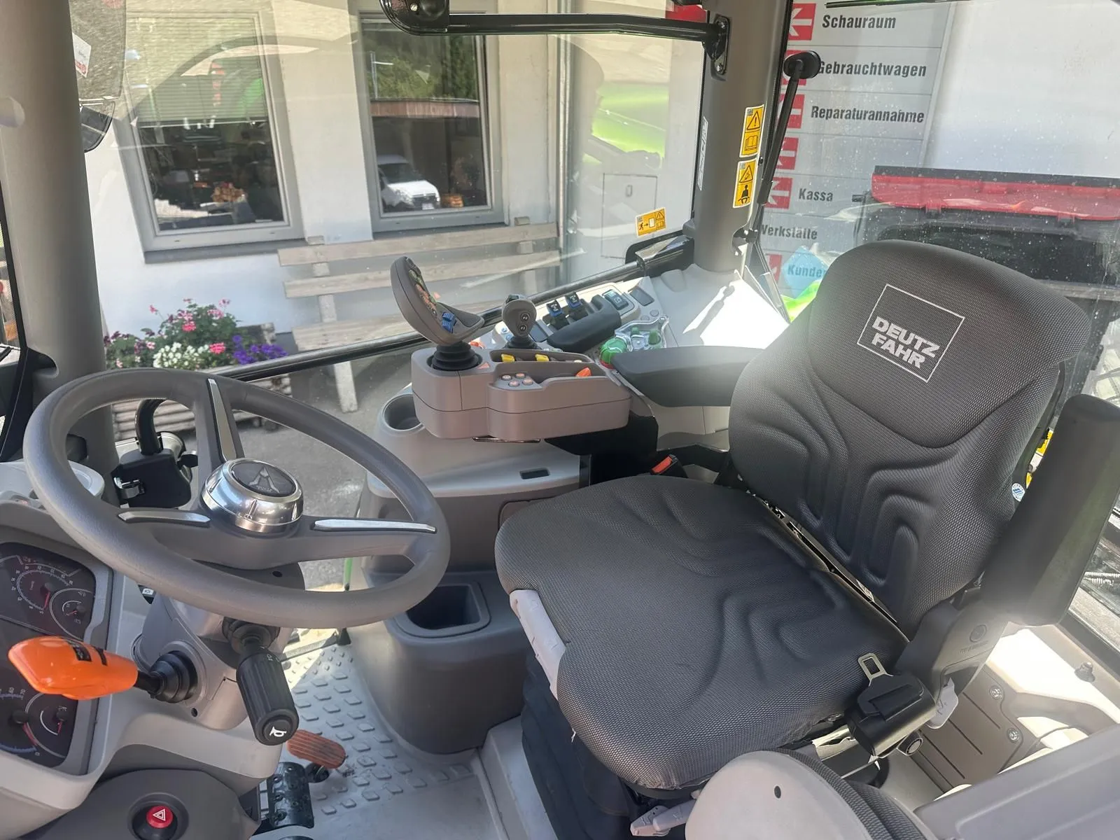 Deutz-Fahr 6135 C TTV – 135 PS, stufenlos, 5.500 h, RTK, Frontlader – Bild 2