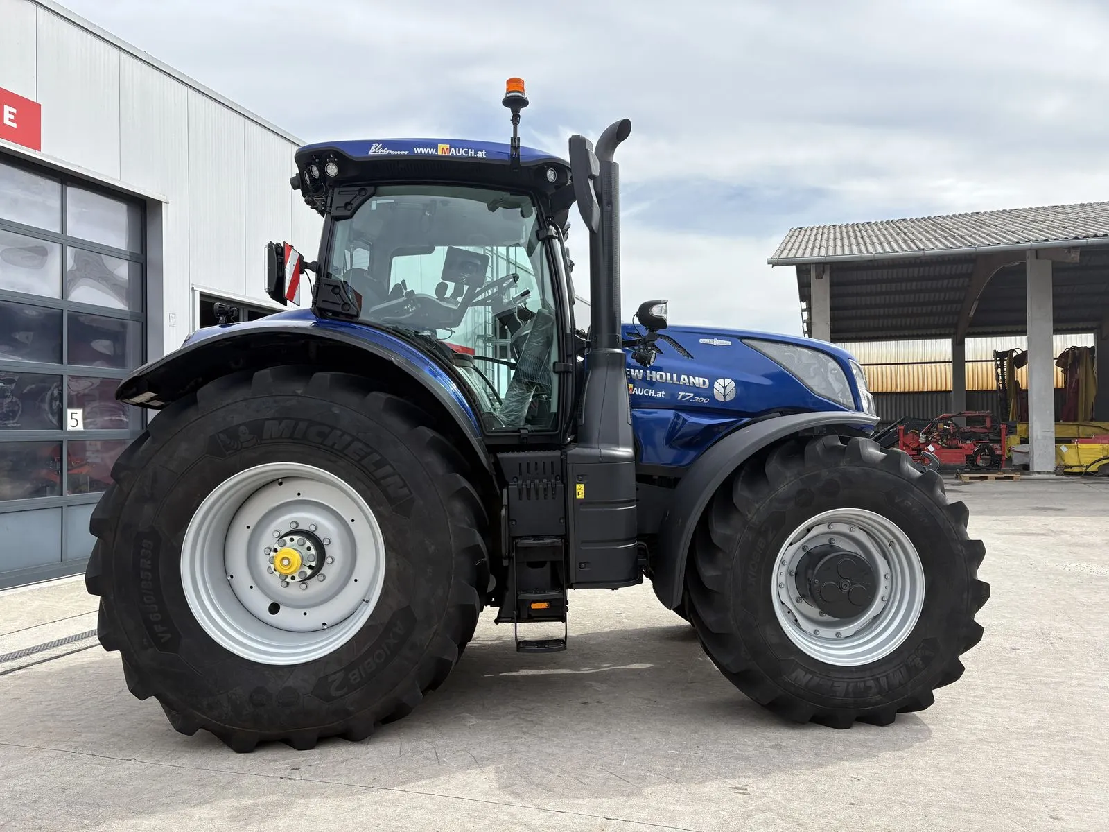 New Holland T7.300 PLM Auto Command – 2021er im Top-Zustand – Bild 2