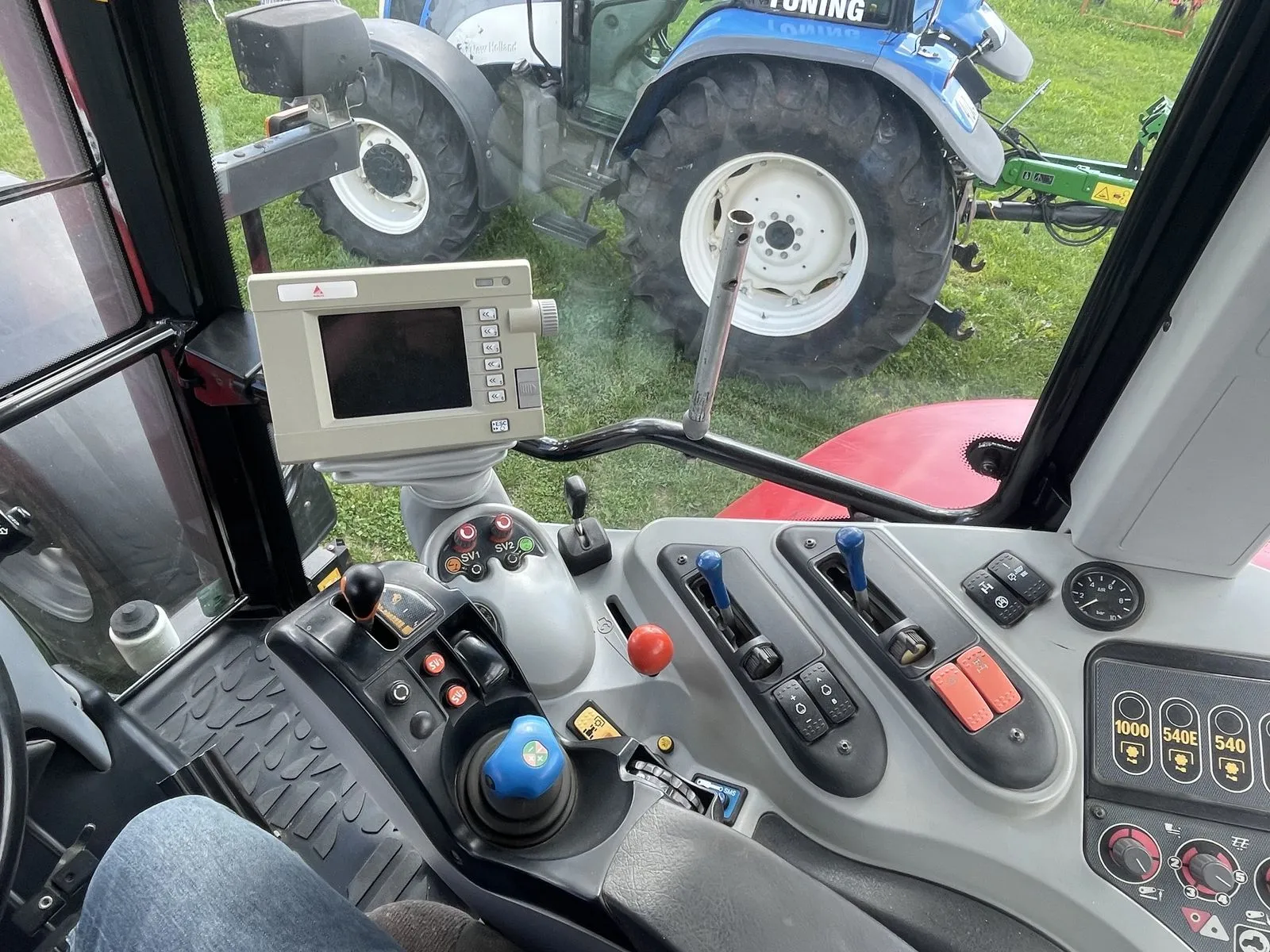 Massey Ferguson 7480 DynaVT Comfort Plus – 2018er Top-Zustand mit 180 PS – Bild 2