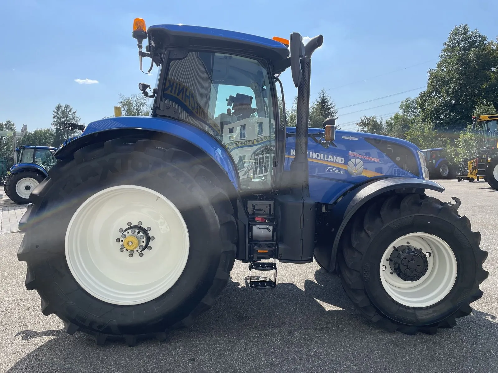 New Holland T7.270 Auto Command (2022): 270 PS und 2.850 Stunden – Bild 2
