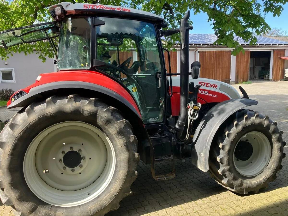 Steyr Multi 4105 (2015): 105 PS, Frontladerkonsole und 3.500 Stunden – Bild 2