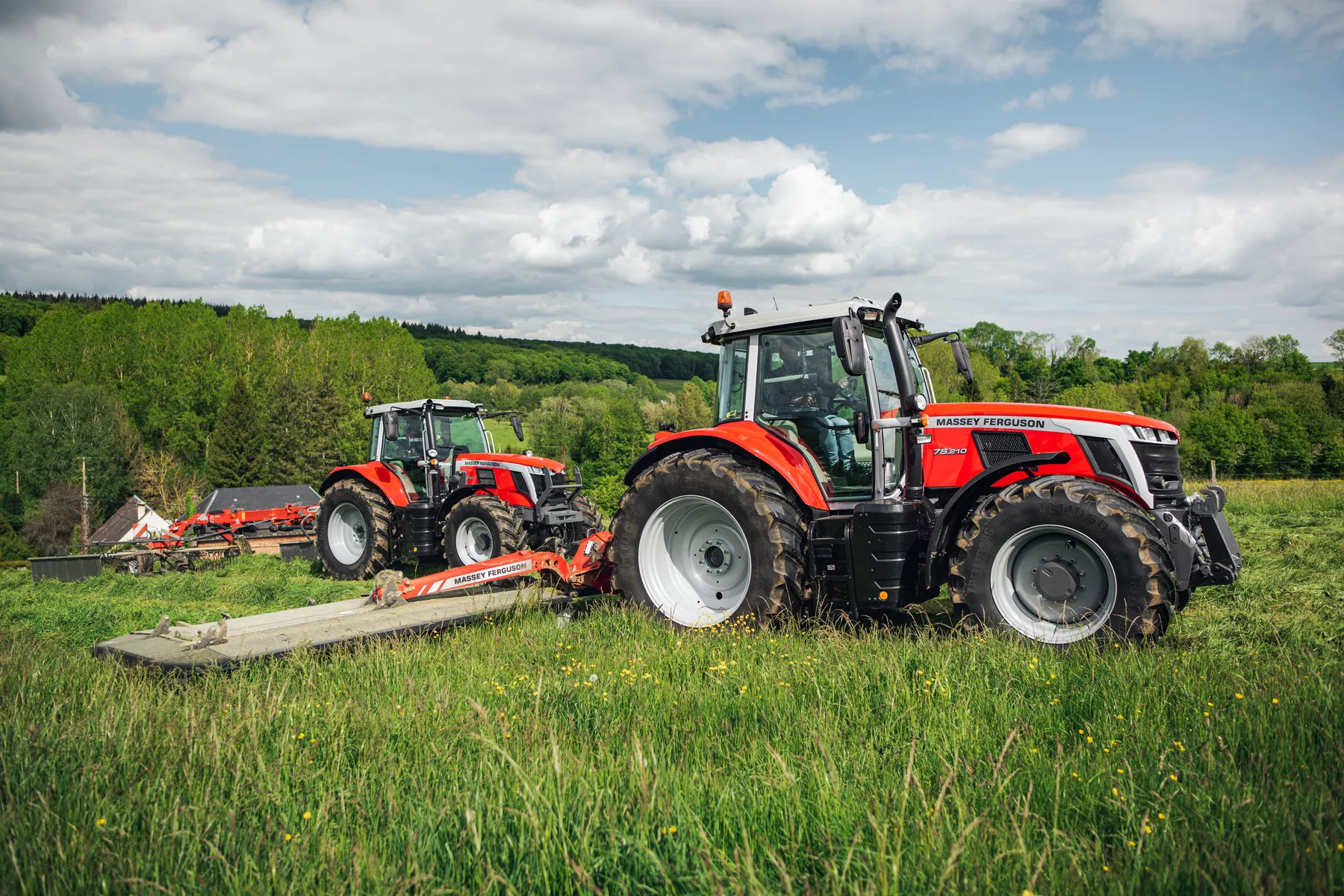 Der MF 7S.210 von Massey Ferguson setzt sich an die Spitze der Baureihe MF 7S! – Bild 2