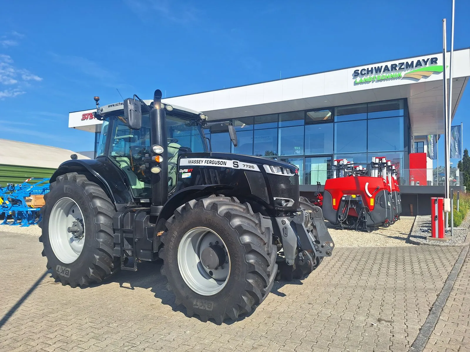 Massey Ferguson 7726 S Exclusive mit Vollausstattung – Bild 1