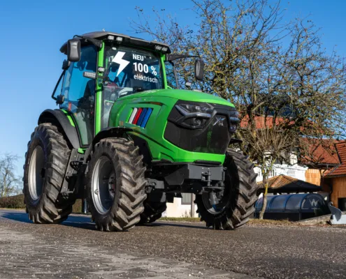 XEEVO 904i Seitenansicht XEEVO 904i auf der Straße