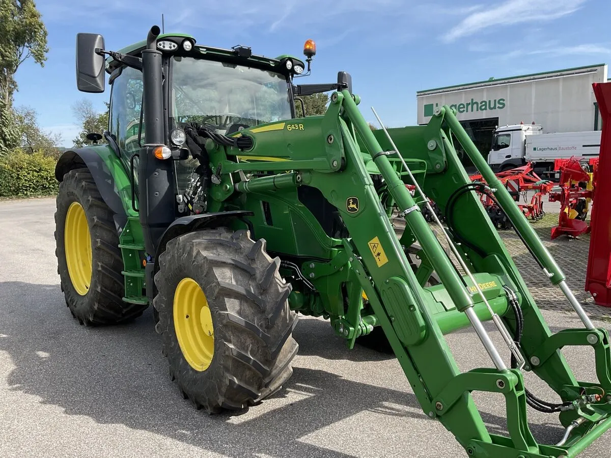 John Deere 6120R AutoPowr mit Frontlader – Bild 1