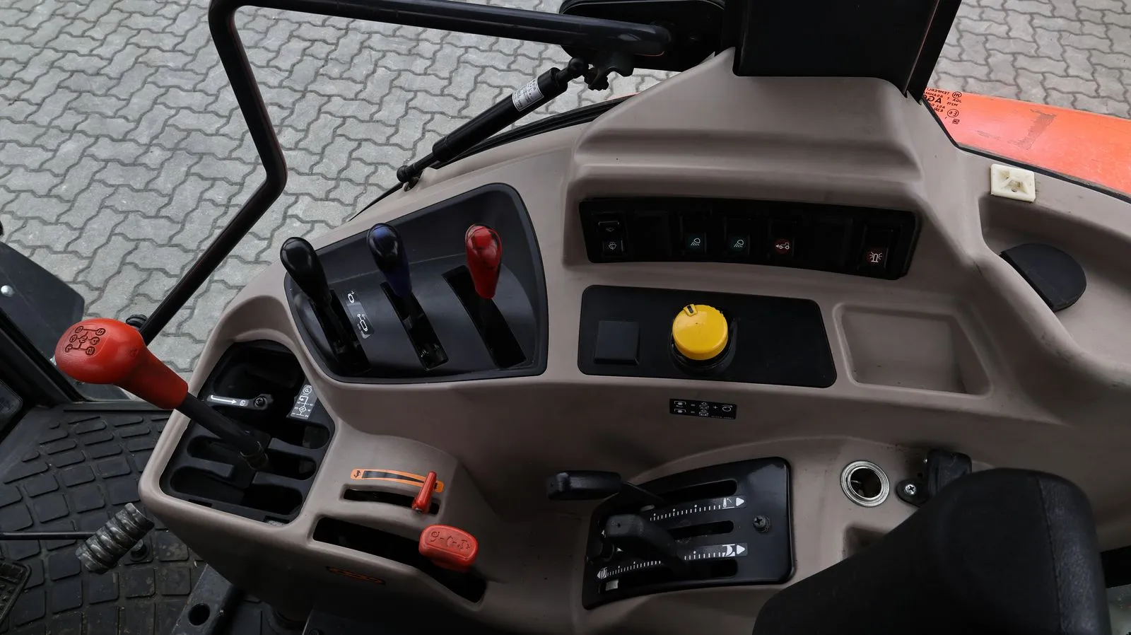 Kubota M 6060 DTHQ – Bild 2