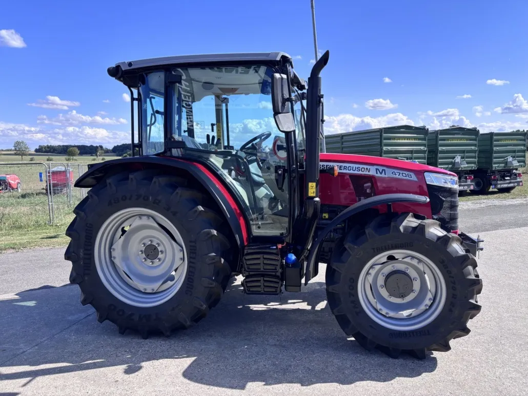 Massey Ferguson MF 4708 M Kabine mit luftgefedertem Fahrersitz – Bild 1