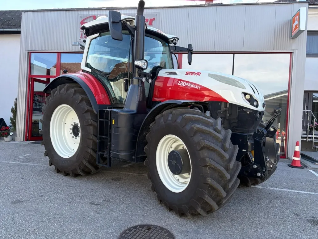 Steyr 6280 Absolut CVT: Lagermaschine mit 281 PS – Bild 1