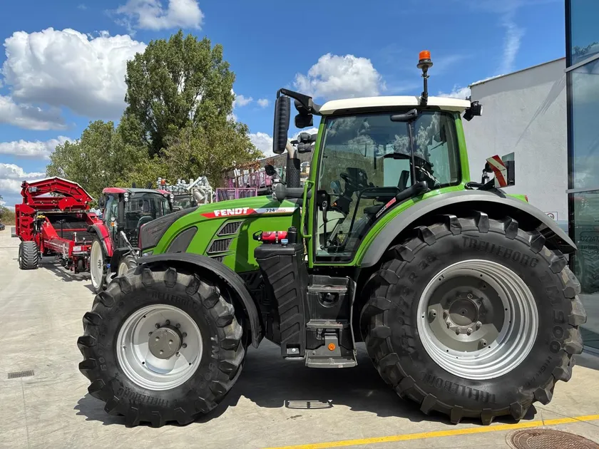 Fendt 724 Vario S4 mit ProfiPlus-Ausstattung