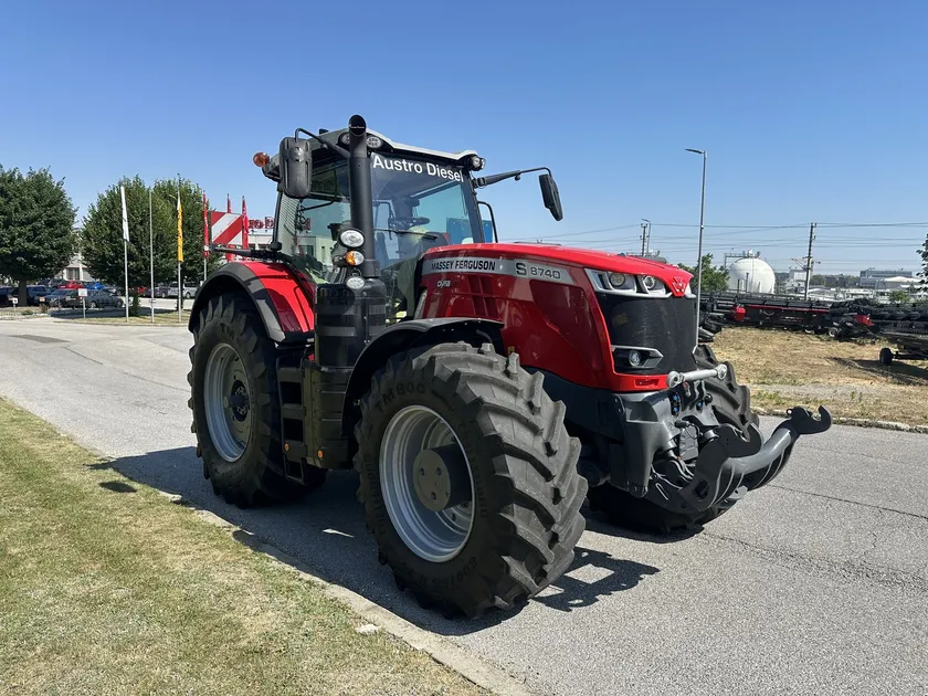 Massey Ferguson MF 8740 S Stage V – 408 PS, 2.100 h, Top-Zustand