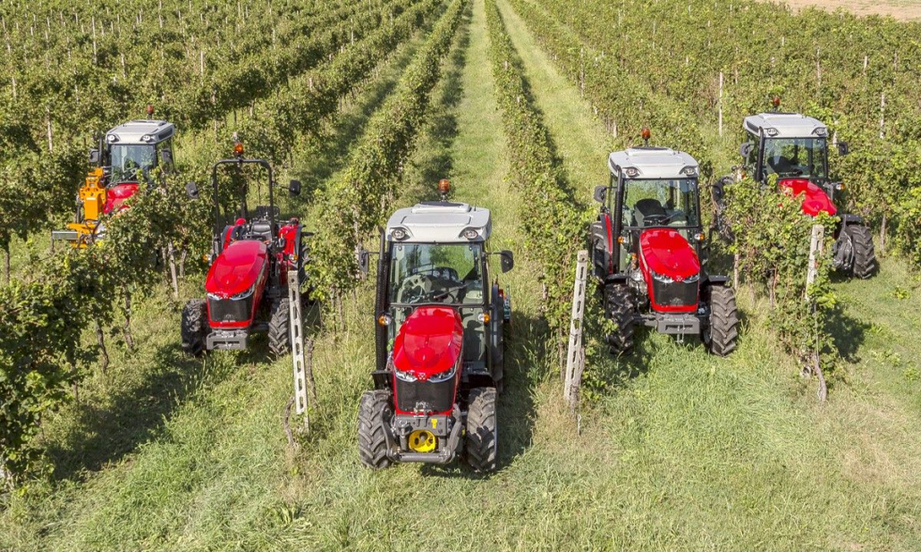 Der MF 3700 ist speziell für Landwirte im Bereich des Wein- und Obstanbaus entwickelt (Bildquelle: MF). 