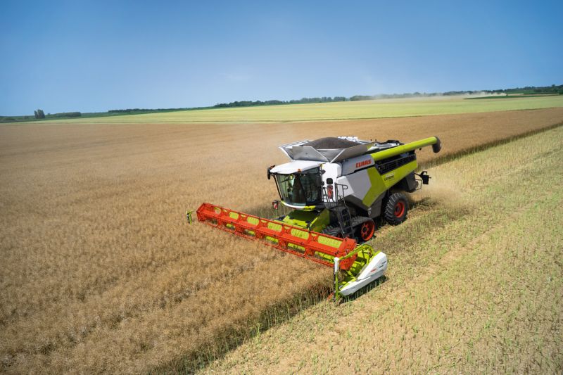 Bereit, das Feld anzuführen: der neue Claas Lexion 8000-5000 (Quelle: Claas).