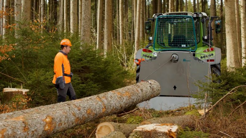 Forstmaschinen können individuell konfiguriert und an die vorhandene Technik angepasst werden.