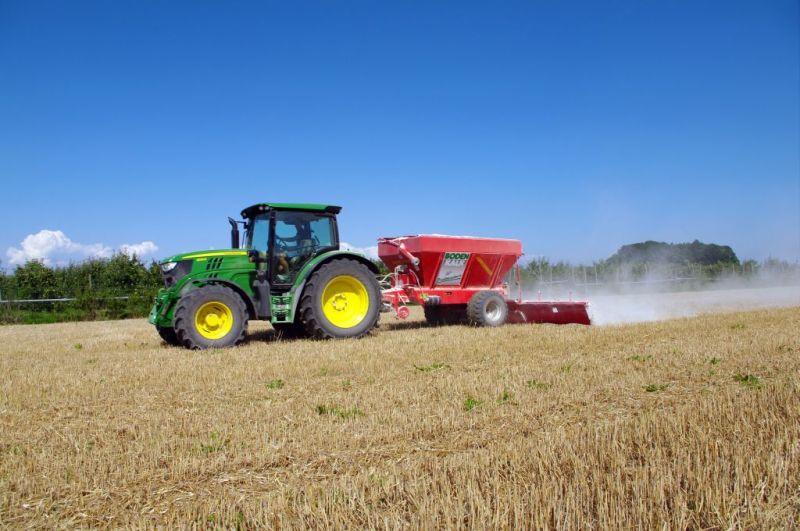 Der optimale Zeitpunkt zur regelmäßigen Erhaltungskalkung ist die Stoppelkalkung.