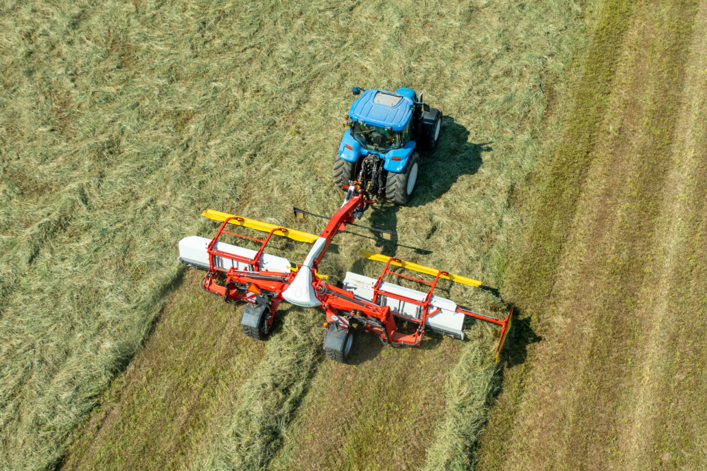 Der neue Bandschwader MERGENTO VT 9220 ist der Spezialist für alle Futterarten