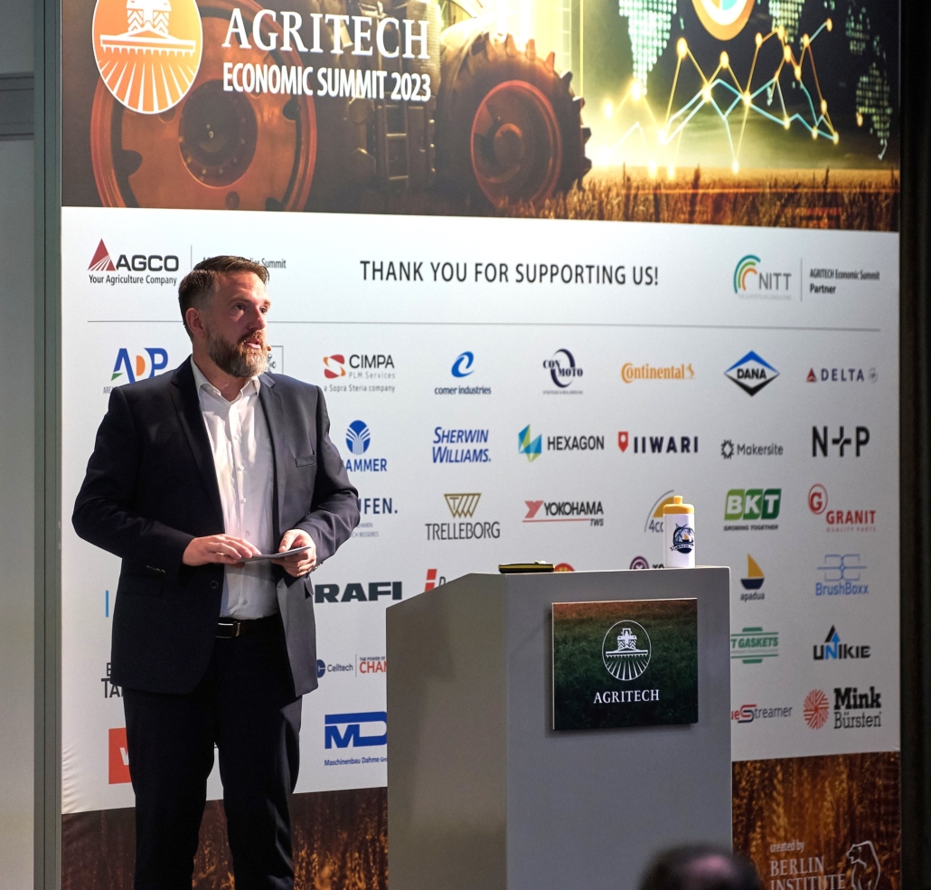 Björn Falk, Moderator des AGRITECH Supplier Summit. (Foto:Werkbild)
