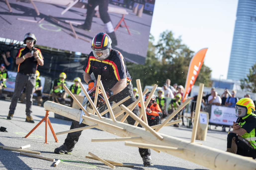 Marco Traber aus Deutschland stellte mit seiner MS 500i einen Weltrekord beim Entasten auf und gewann den Titel in dieser Disziplin mit der Weltbestzeit von 13,37 Sekunden. Bild: STIHL