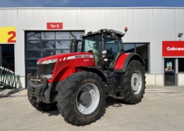 Seitenansicht Massey Ferguson MF 8670 Dyna-V1