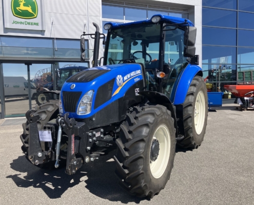 Frontansicht New Holland TD5.85