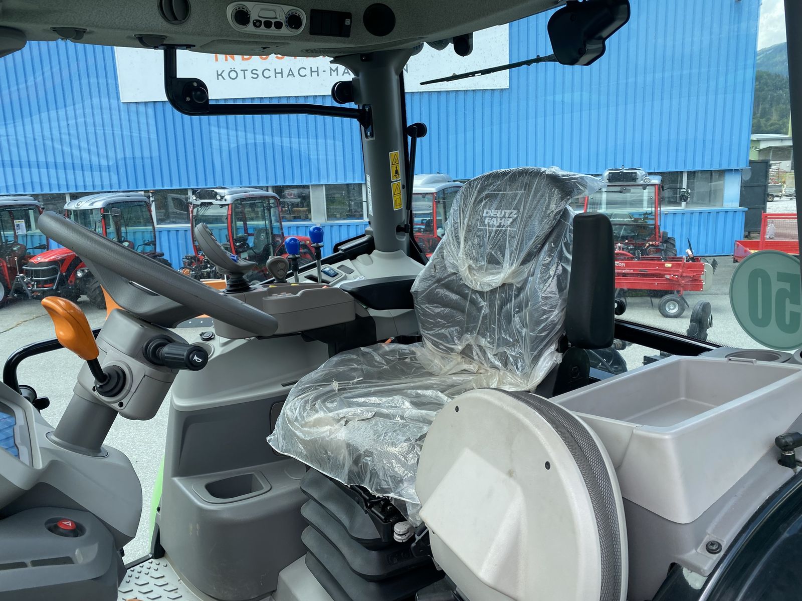 Innenansicht Deutz-Fahr 6125 C TTV