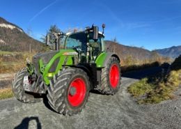 Frontansicht von Fendt 718 Vario Profi+