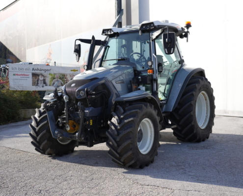 Frontansicht Lindner Lintrac 100