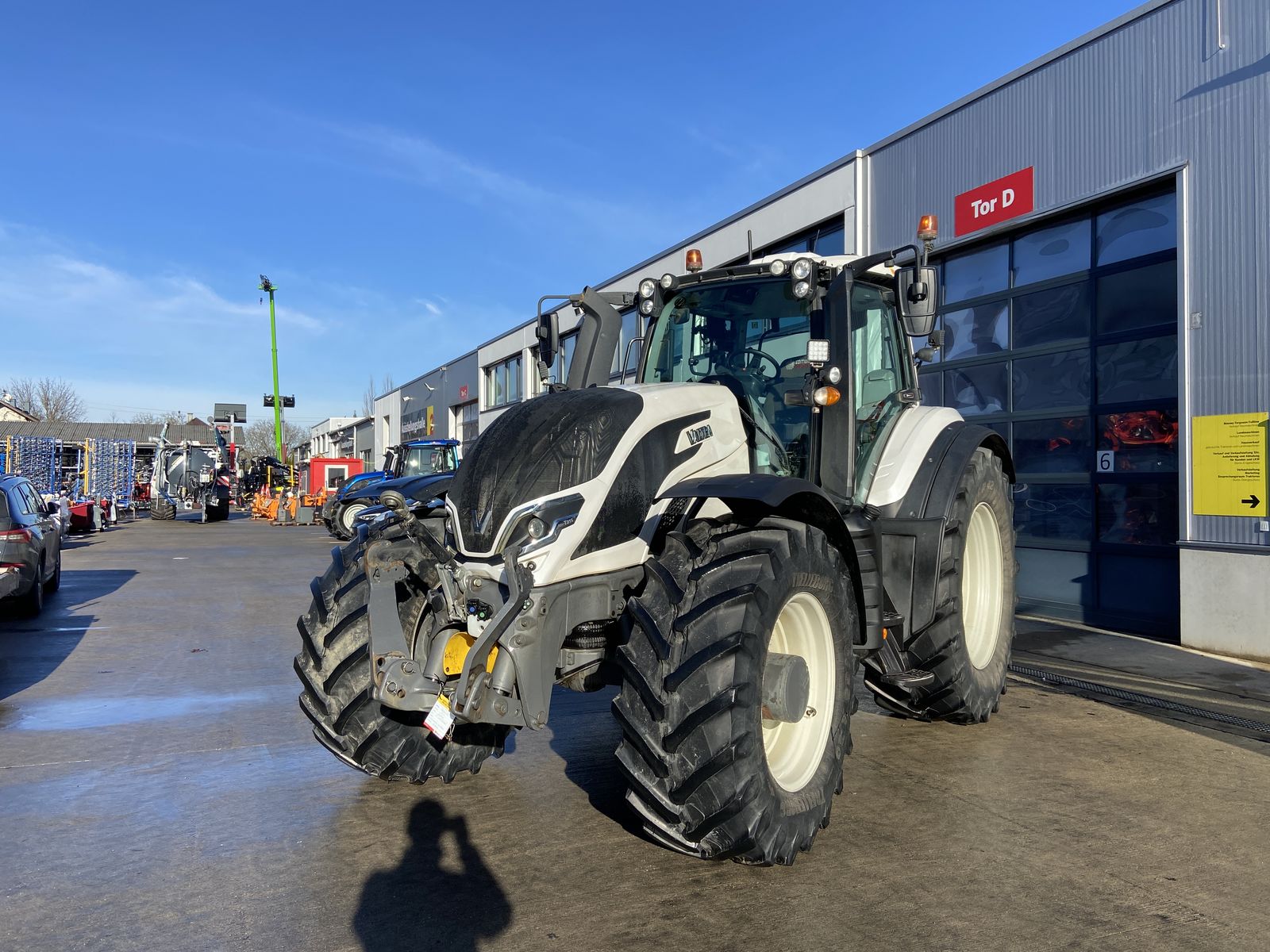 Seitenansicht - Valtra T215 Direct
