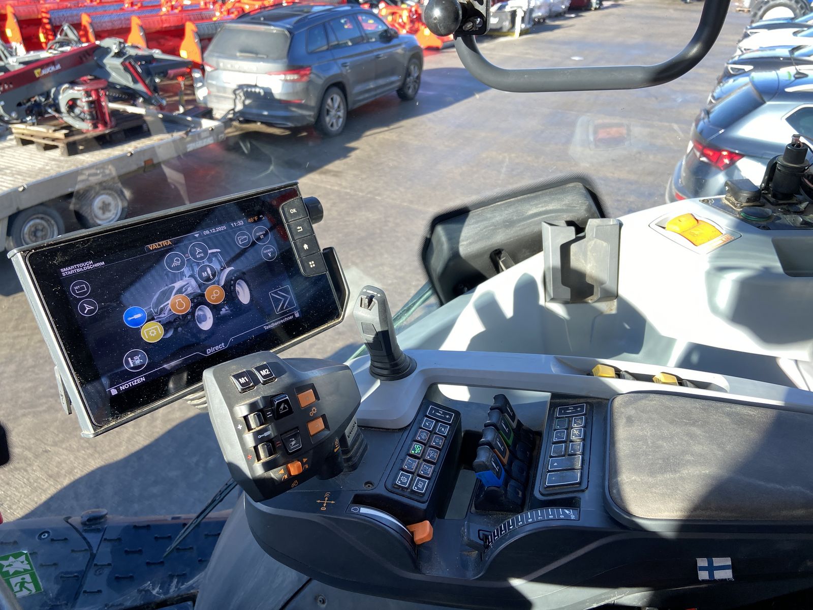 Innenansicht - Valtra T215 Direct