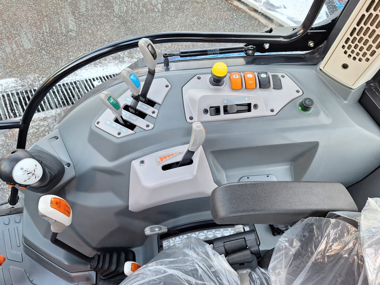 Innenansicht - Landini 4-080