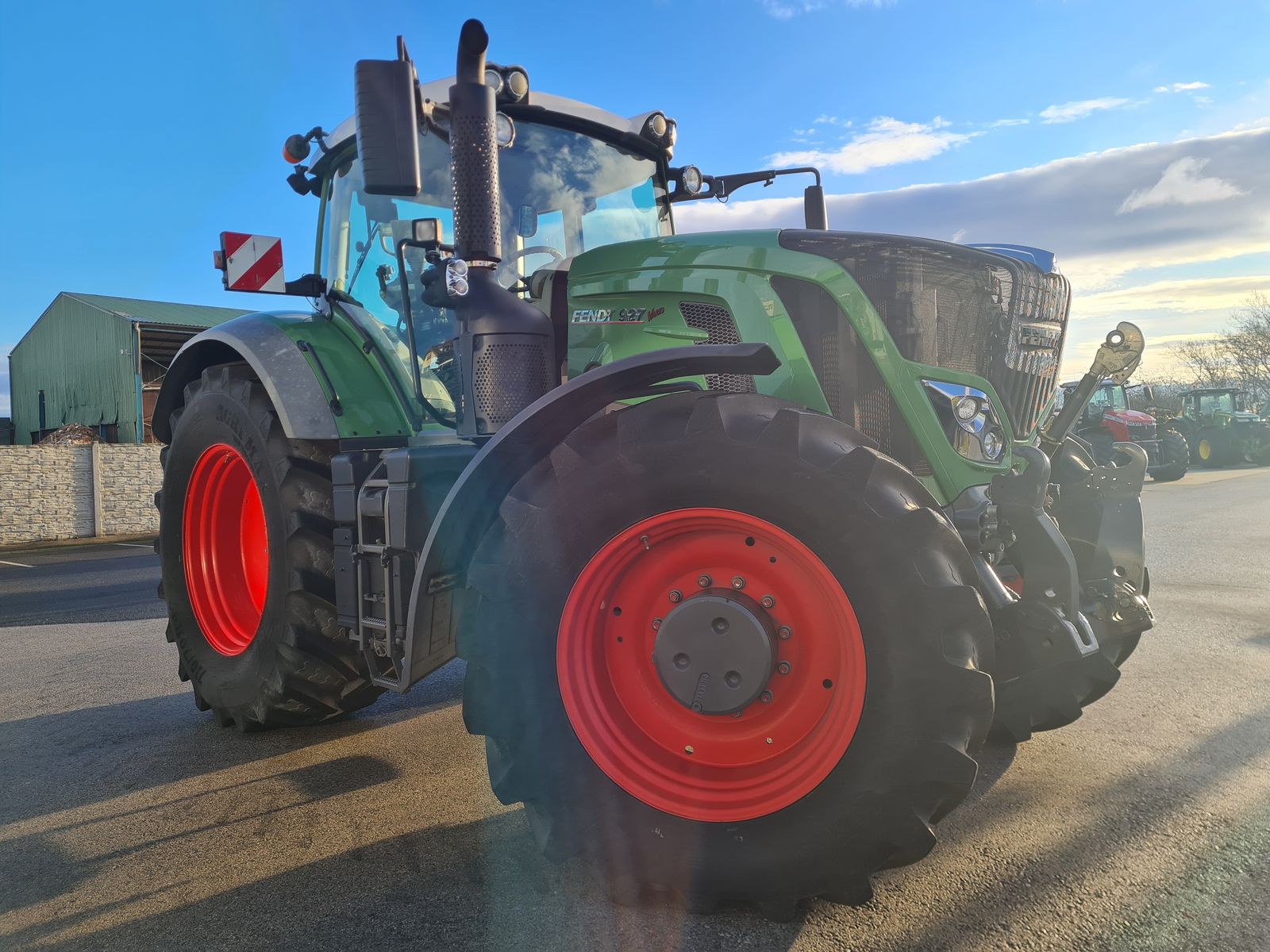 Seitenansicht - Fendt 927 Vario